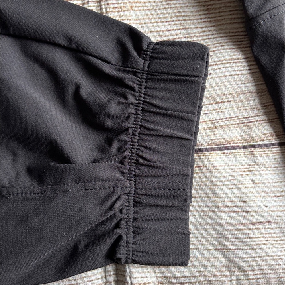 Fabletics Jogger - Picture 8 of 12